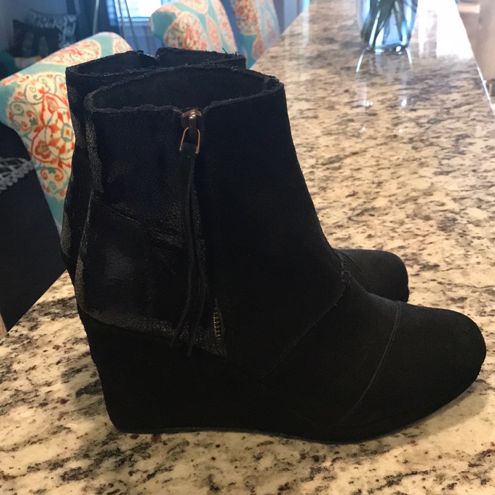Toms zip up booties